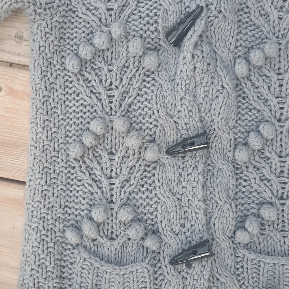Sweater - Picture 3 of 8